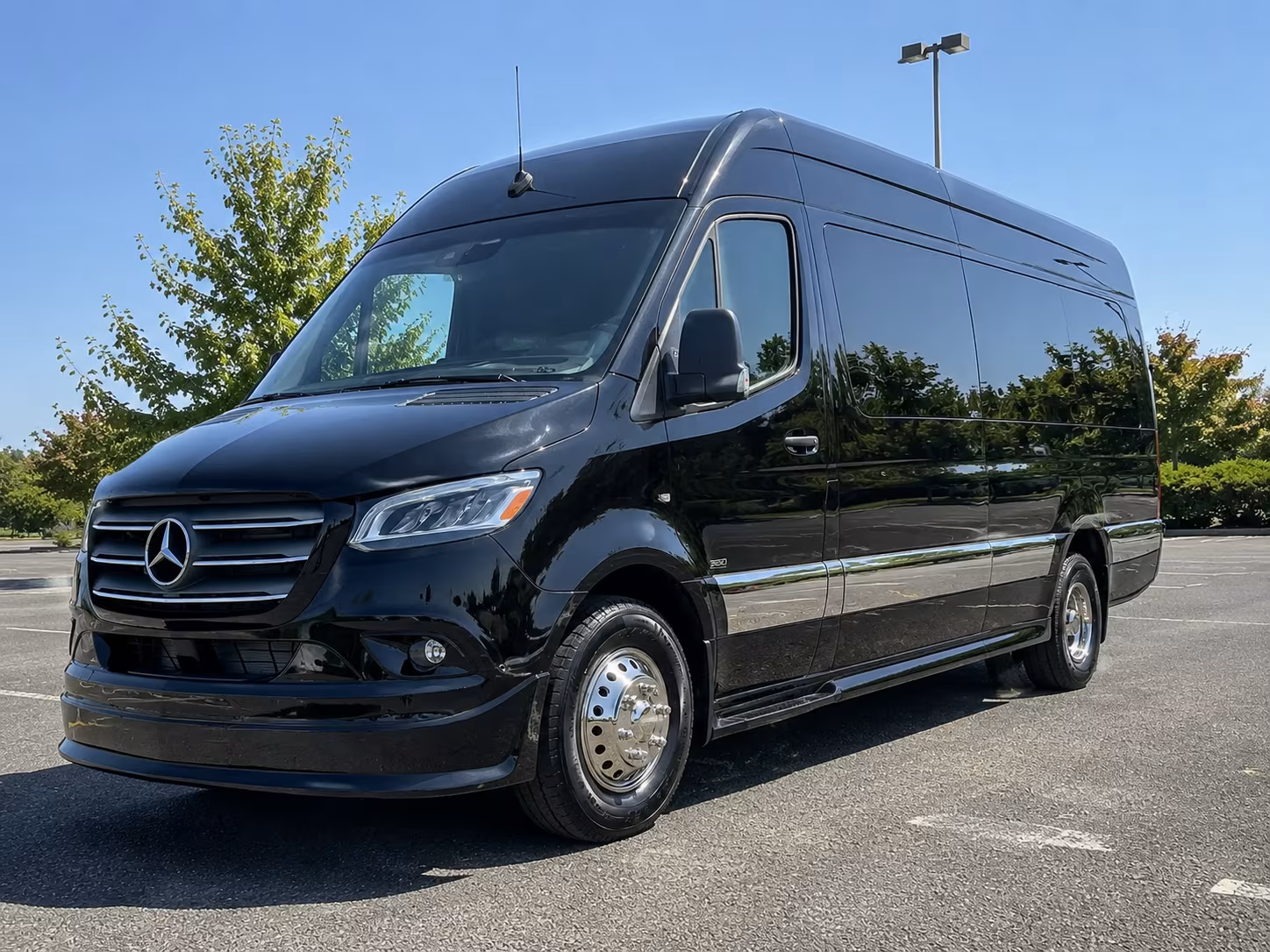book group transportation for your next airport transfer 3