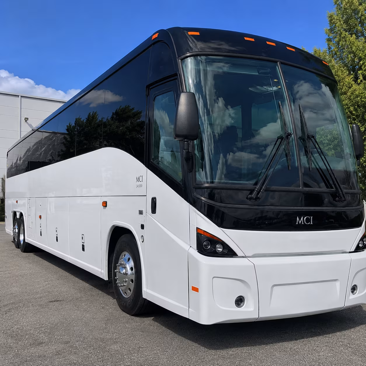 book group transportation for your next airport transfer 4