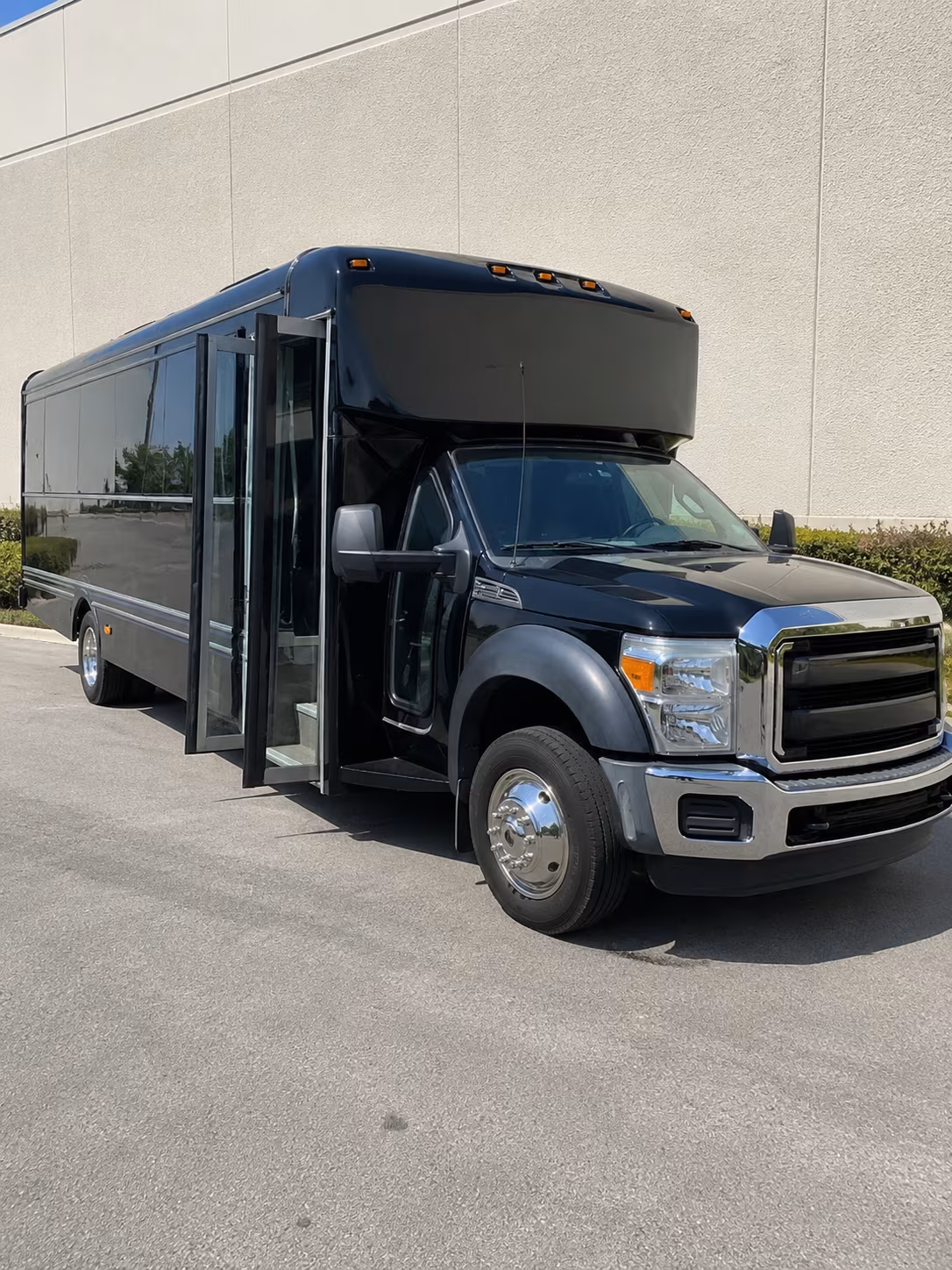 clarksville quinceanera sweet 16 party bus rental