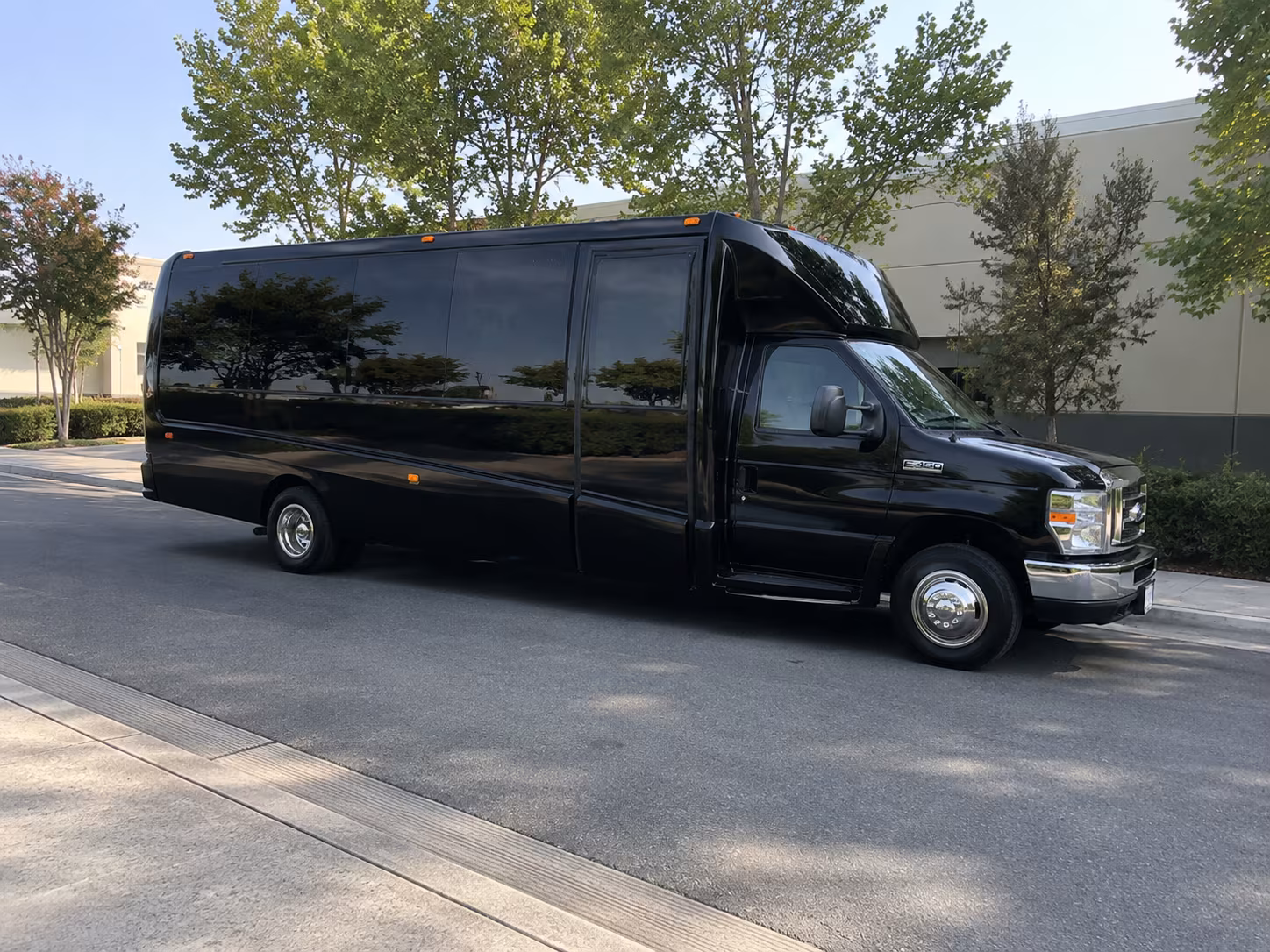 kids birthday party buses and group outings in clarksville