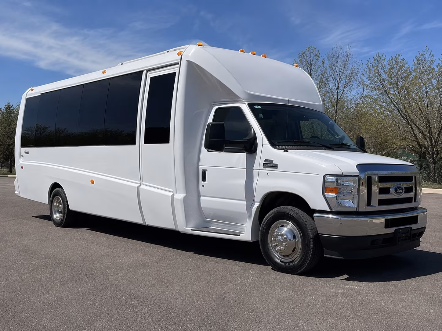 rent a party bus to tennessee s best wineries near clarksville