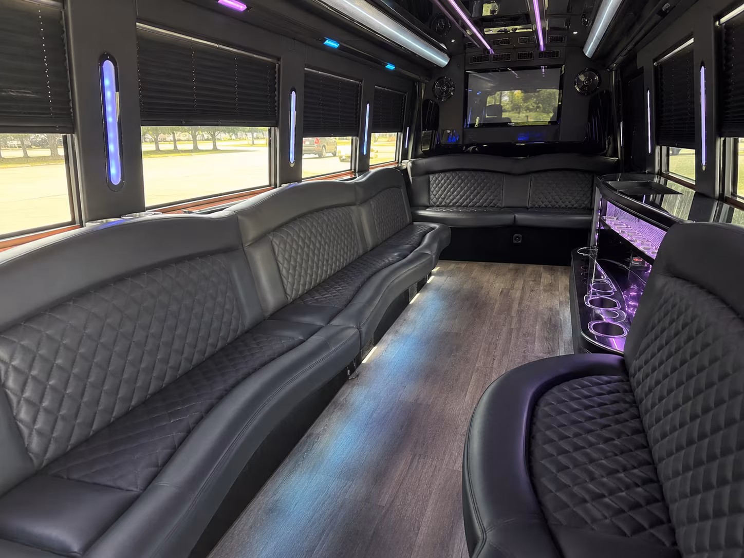 shuttle buses for multi day bachelorette weekends based in clarksville